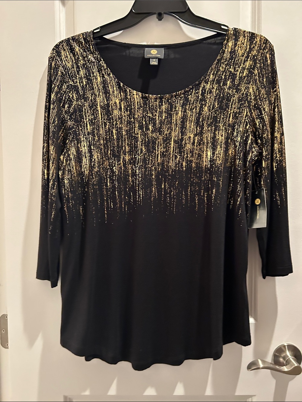 JM Collection Black Top with Gold Metallic Accent Medium